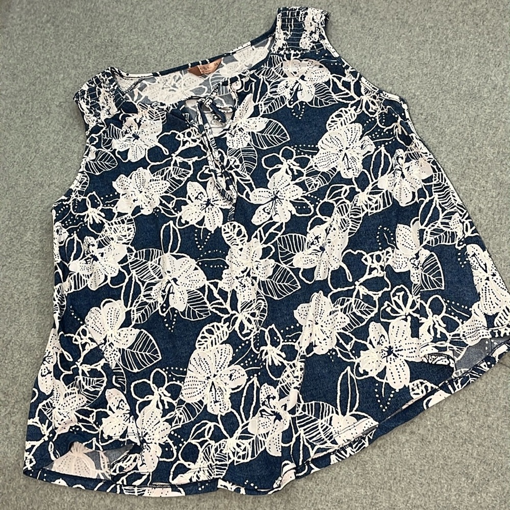 SJS Floral Top Plus Size 2XL Blue White Tank Stretchy Coastal Summer
